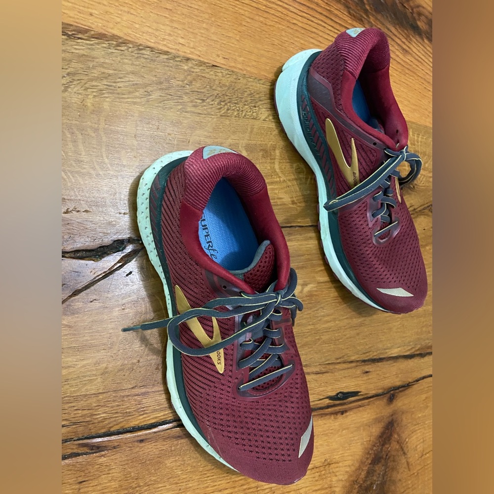 Brooks Adrenaline Superfeet Maroon Athletic Shoes, Excellent Condition, Sz 10.5 - Picture 1 of 10